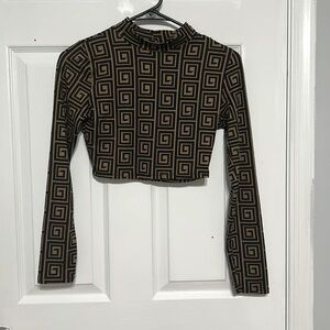 FASHION NOVA Long Sleeve Crop Top